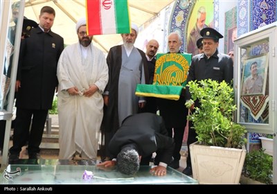 آغاز جشنهای زیر سایه خورشید کرمان از کنار مرقد حاج قاسم