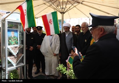 آغاز جشنهای زیر سایه خورشید کرمان از کنار مرقد حاج قاسم