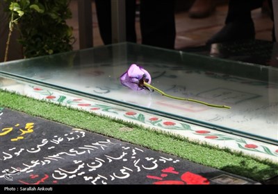 آغاز جشنهای زیر سایه خورشید کرمان از کنار مرقد حاج قاسم