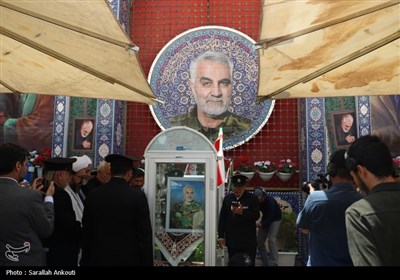 آغاز جشنهای زیر سایه خورشید کرمان از کنار مرقد حاج قاسم