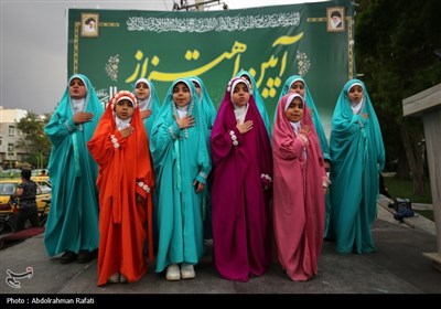 مراسم اهتزاز پرچم رضوی بر فراز همدان