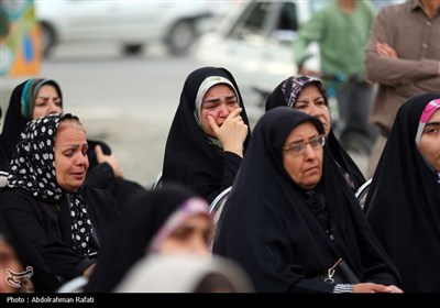 مراسم اهتزاز پرچم رضوی بر فراز همدان