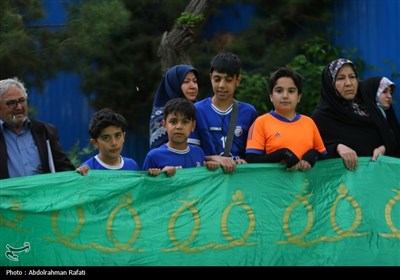 مراسم اهتزاز پرچم رضوی بر فراز همدان
