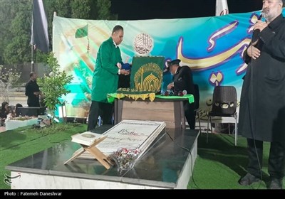 کاروان زیر سایه خورشید در بندرعباس