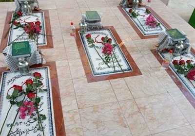 عطر گل و ایثار در کیش؛ آغاز هفته‌ پاسداشت مقام معلم