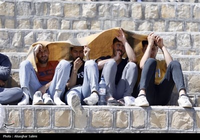 رقابت‌های کشتی با چوخه در بجنورد