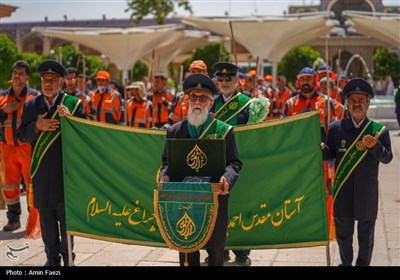 جاروزنی صحن حرم شاهچراغ (ع) با حضور 100 پاکبان شیرازی در دهه کرامت