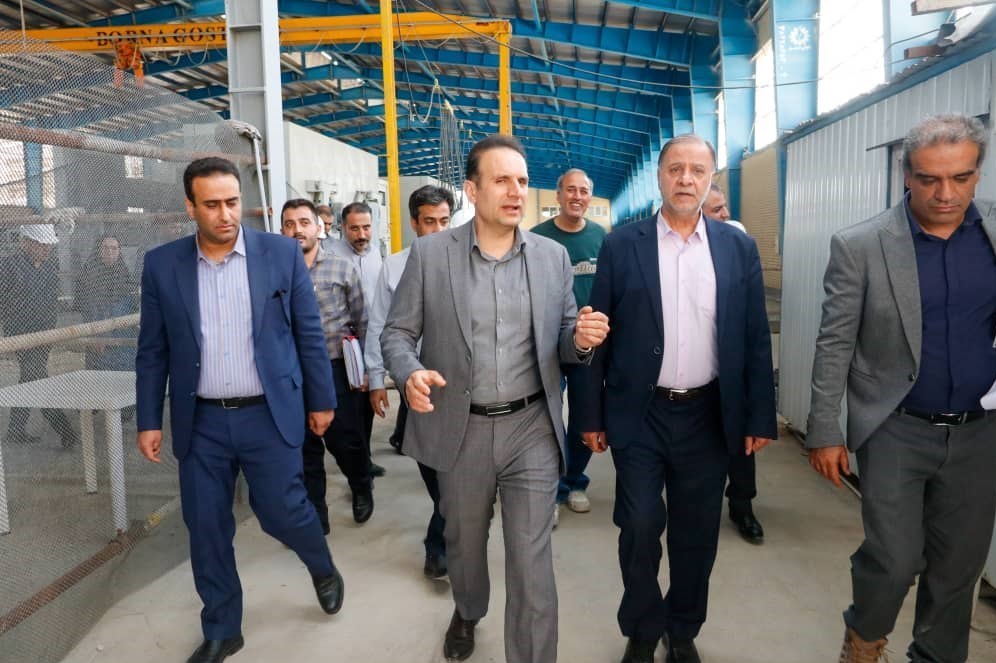 جابجایی مشاغل مزاحم از شیراز به حکم قانون