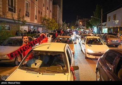 شادی مردم تبریز پس از قهرمانی تراکتور در لیگ برتر فوتبال