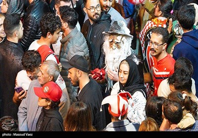 شادی مردم تبریز پس از قهرمانی تراکتور در لیگ برتر فوتبال