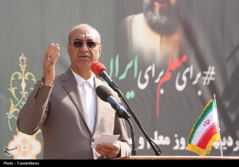 واکنش استاندار کرمانشاه به مشکلات معیشتی معلمان!