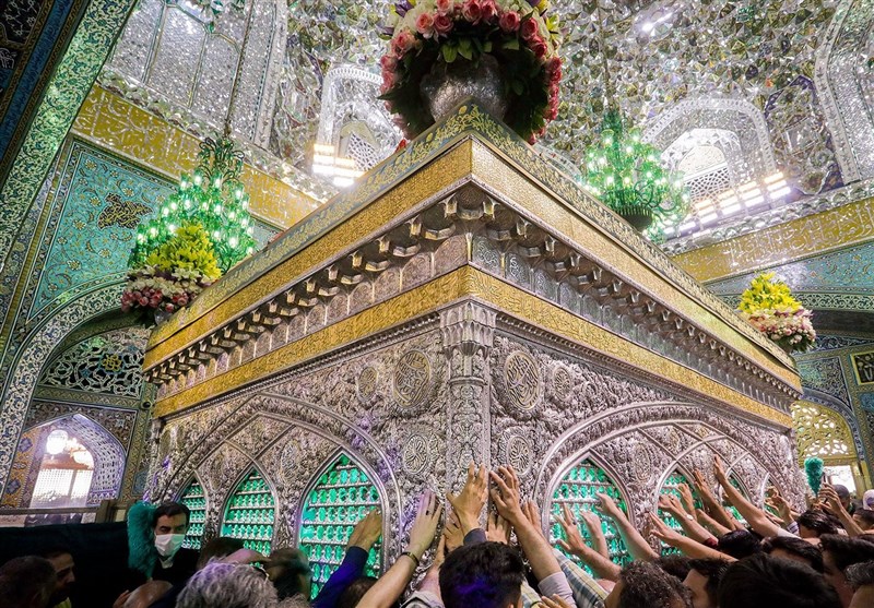 ضریح مطهر رضوی در آستانه میلاد امام رضا(ع) شستشو و پرداخت شد