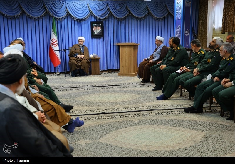 عقیدتی – سیاسی نقش مهمی در تقویت فرماندهی نظامی دارد