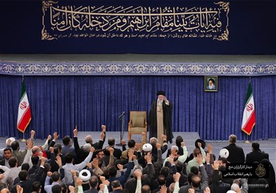 لقاء المسؤولین عن شؤون الحج.. الإمام الخامنئی: الحج فریضة سیاسیة بامتیاز