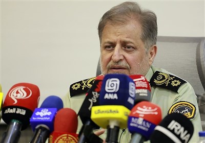 سؤالات،داوطلبان،پليس،قانوني،اخاذي،كلاهبرداري،فريب،مشكوك،سردا ...