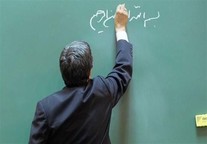 معلمانی که هر روز کیلومترها برای “آموزش” می‌جنگند