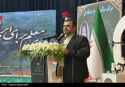 معلمان،پرورش،آموزش،هرمزگان،وزير،پيام،تكريم،قرآني،قرائت،مديركل
