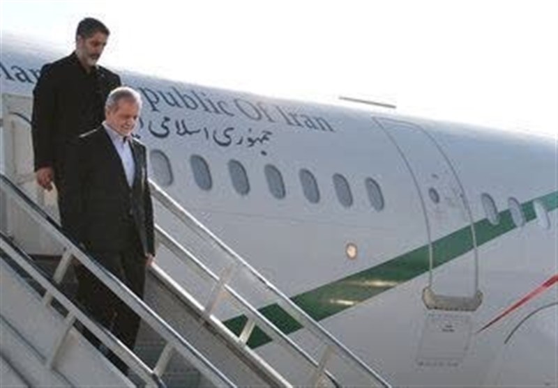  رئیس جمهور وارد مشهد شد 