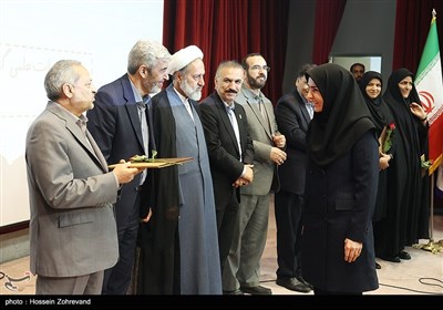 مراسم تجلیل از اساتید نمونه دانشگاه فرهنگیان