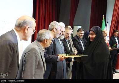 مراسم تجلیل از اساتید نمونه دانشگاه فرهنگیان