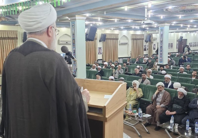 چالش‌ها و نقص‌ها را با همدلی حل کنیم/پذیرای نقد هستم