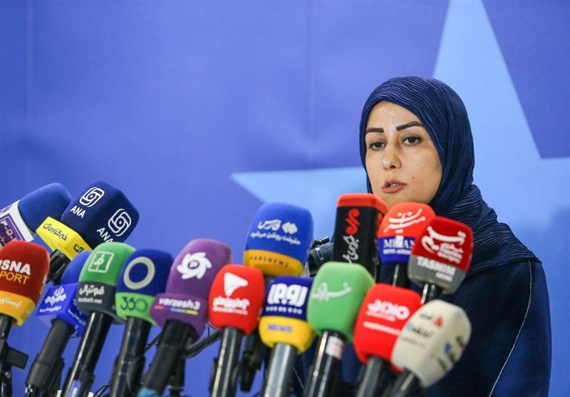  سیما: امیدوارم آذری جهرمی ۳ خرداد از خوردن شیرموز لذت ببرد! 