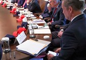 پیام رسان دردسرساز مشاور سابق ترامپ غیرفعال شد