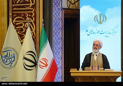از بخش‌های مهم این برنامه، قرائت پیام رهبر معظم انقلاب اسلامی توسط آیت‌الله علیرضا اعرافی مدیر حوزه‌های علمیه خواهد بود.