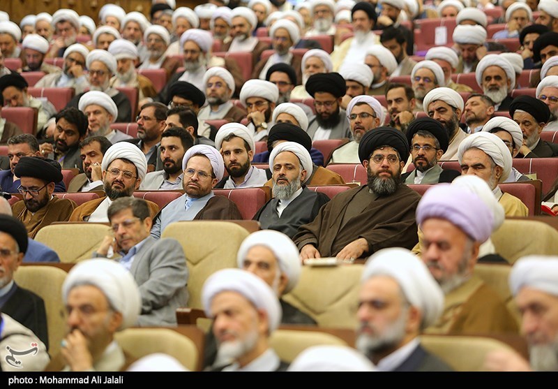 پیام رهبر انقلاب، سند مأموریت حوزه برای فتح قله‌های تمدنی
