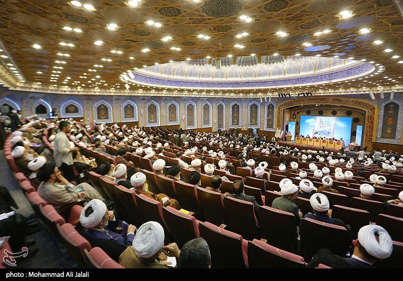  رونمایی از آثار علمی همایش یکصدمین سال بازتأسیس حوزه قم 