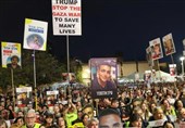 טראמפ: &quot;רק 21 חטופים בחיים בעזה&quot; – בישראל מכחישים, המשפחות דורשות תשובות