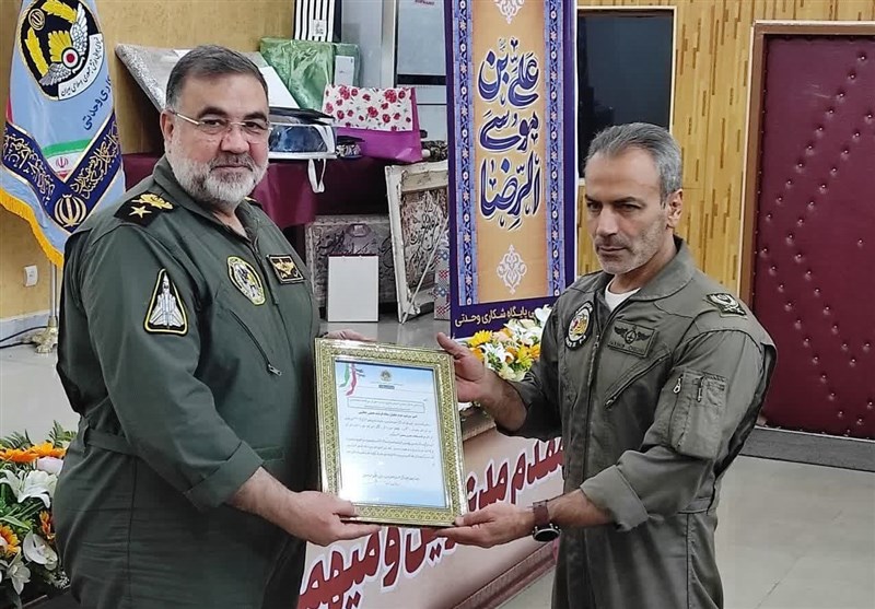  خلبان واحدی: تا آخرین قطره خون از آسمان ایران دفاع می‌کنیم 