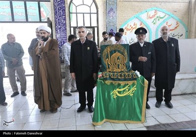 کاروان زیر سایه خورشید در بندرعباس