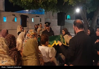 کاروان زیر سایه خورشید در بندرعباس