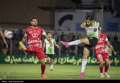 دیدار تیم‌های فوتبال خیبر خرم‌آباد و پرسپولیس