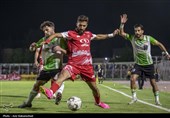 دیدار تیم‌های فوتبال خیبر خرم‌آباد و پرسپولیس