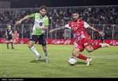 دیدار تیم‌های فوتبال خیبر خرم‌آباد و پرسپولیس