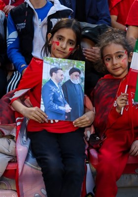 یادبود شهیدان آل‌هاشم و مالک رحمتی در ورزشگاه یادگار امام