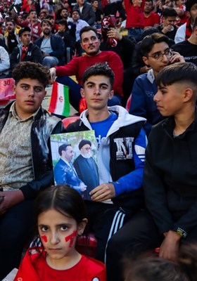 یادبود شهیدان آل‌هاشم و مالک رحمتی در ورزشگاه یادگار امام
