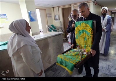 خادمان رضوی در بیمارستانهای همدان