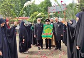 فومنیها زیر سایه خورشید رفتند + فیلم