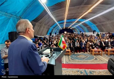 آیین کلنگ‌زنی پتروشیمی چهاربیشه