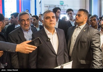 محسن پاک نژاد وزیر نفت در بیست و نهمین نمایشگاه بین المللی نفت ،گاز و پتروشیمی