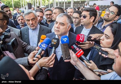 محسن پاک نژاد وزیر نفت در بیست و نهمین نمایشگاه بین المللی نفت ،گاز و پتروشیمی