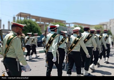 مراسم وداع و تشیع شهید تنگستانی در شهرستان بندرلنگه