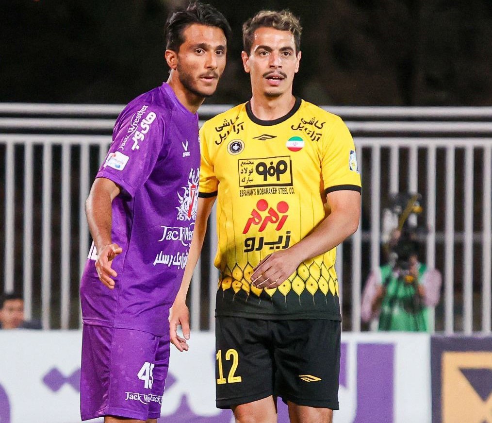 تیم فوتبال سپاهان اصفهان , تیم فوتبال پرسپولیس , 
