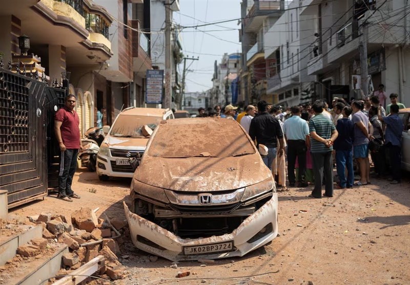 Explosions Erupt Hours After India, Pakistan Agree to Ceasefire