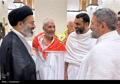 بازدید نماینده ولی فقیه در امور حج و زیارت از مسجد شجره