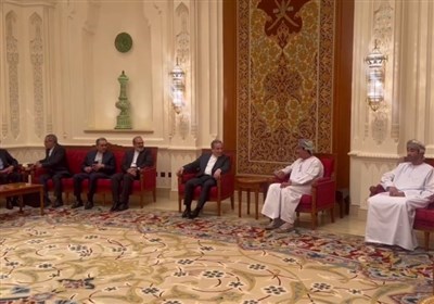 مفاوضات مسقط..وزیر الخارجیة الإیرانی یصل إلى سلطنة عمان