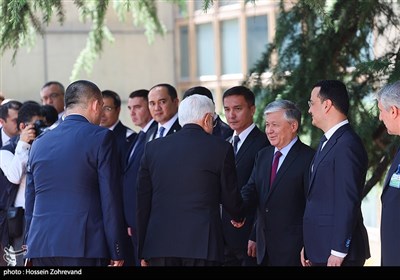 استقبال رسمی از نخست وزیر ازبکستان